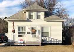 Foreclosure Listing in 14TH AVE W WILLISTON, ND 58801