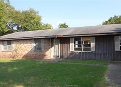 Foreclosure Listing in W SCHOOL ST MADISONVILLE, TX 77864