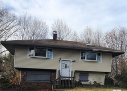 Foreclosure Listing in OLD TOWN RD EAST SETAUKET, NY 11733