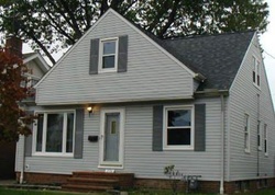  E 324th St, Eastlake OH