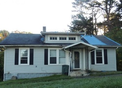 Foreclosure Listing in S WATAUGA AVE ELIZABETHTON, TN 37643