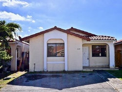  W 65th St, Hialeah FL