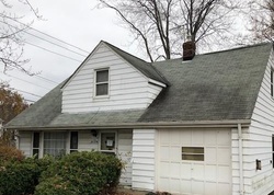  E 305th St, Eastlake OH