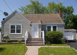 Foreclosure Listing in FRANCINE AVE MASSAPEQUA, NY 11758