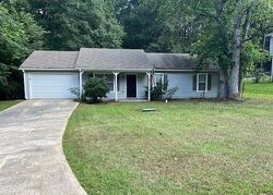  Hollyberry Ct, Dallas GA
