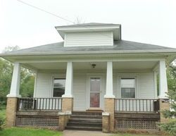 Foreclosure Listing in HOLLYWOOD BLVD SOUTH BEND, IN 46619