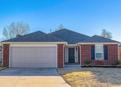 Foreclosure Listing in NE 19TH ST NEWCASTLE, OK 73065