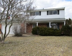 Foreclosure Listing in GLENCASTLE DR FARMINGTON, MI 48336