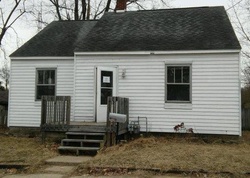 Foreclosure Listing in S CLEVELAND ST KNOX, IN 46534