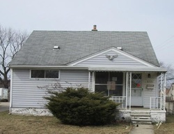 Foreclosure Listing in HELEN ST GARDEN CITY, MI 48135