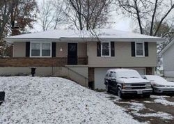 Foreclosure Listing in SWEET BRIAR DR INDEPENDENCE, MO 64057