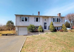 Foreclosure Listing in BEAR PATH RD BRANFORD, CT 06405