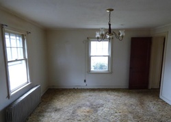 Foreclosure Listing in DOUGLAS ST SOUTHINGTON, CT 06489