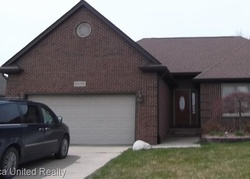 Foreclosure Listing in VERONA PARK DR MACOMB, MI 48042