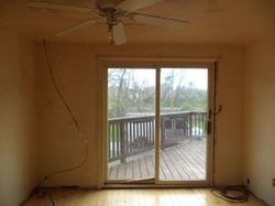 Foreclosure Listing in MACASSAR DR PITTSBURGH, PA 15236