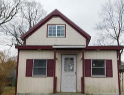 Foreclosure Listing in PENDER AVE WARWICK, RI 02889