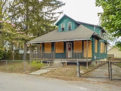 Foreclosure Listing in ADAMS ST WARWICK, RI 02888