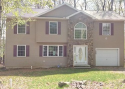  Meadowlark Dr, Tobyhanna PA