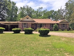 Foreclosure Listing in E MAIN ST TUPELO, MS 38804