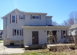 Foreclosure Listing in E 10TH ST FOND DU LAC, WI 54935