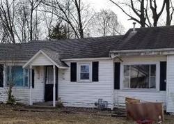 Foreclosure Listing in FOSTER ST NEWTON, IL 62448
