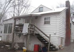 Foreclosure Listing in S HALL RD INDEPENDENCE, MO 64052