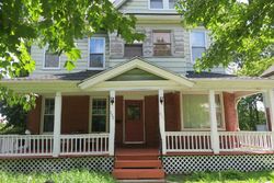 Foreclosure Listing in OAK ST HOLYOKE, MA 01040