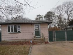 Foreclosure Listing in MILL DR MASTIC BEACH, NY 11951