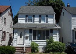 Foreclosure Listing in BEDFORD AVE NEW HYDE PARK, NY 11040