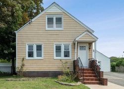 Foreclosure in  MOUNT AVE West Babylon, NY 11704