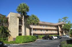 Foreclosure Listing in RATTLESNAKE HAMMOCK RD APT 301D NAPLES, FL 34113