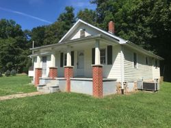 Foreclosure Listing in BERRY HILL RD ELIZABETHTON, TN 37643