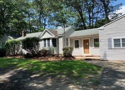 Foreclosure Listing in HALF MILE RD MIDDLE ISLAND, NY 11953