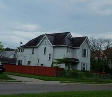 Foreclosure Listing in KENILWORTH CT CLINTON, IA 52732