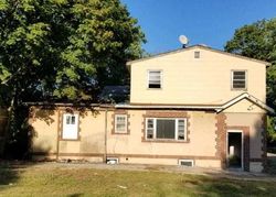 Foreclosure Listing in PEARY ST WEST BABYLON, NY 11704