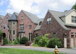  Ellis Dr, Worcester MA