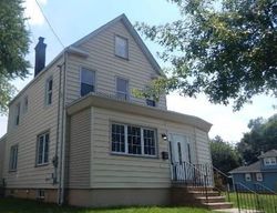 Foreclosure Listing in LINDEN AVE WOODBRIDGE, NJ 07095