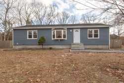 Foreclosure Listing in S SERVICE RD CENTER MORICHES, NY 11934