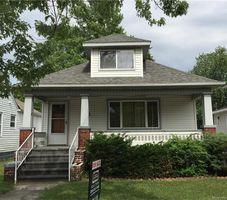  15th St, Port Huron MI