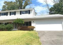  Alcon Dr, Temple Hills MD