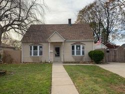 Foreclosure Listing in CENTER LN LEVITTOWN, NY 11756