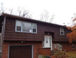 Foreclosure Listing in FOXON HILL RD NEW HAVEN, CT 06513