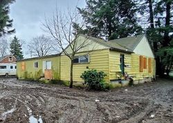 Foreclosure Listing in SE POWELL BLVD PORTLAND, OR 97236