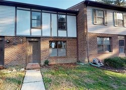 Foreclosure Listing in MERRIMAC TRL UNIT 52 WILLIAMSBURG, VA 23185