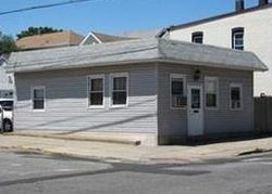 Foreclosure Listing in HALL AVE PERTH AMBOY, NJ 08861