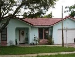  W Plantation Cir, Fort Lauderdale FL
