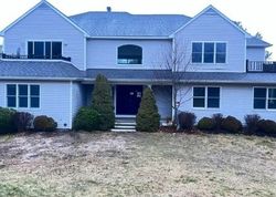 Foreclosure Listing in HILLTOP RD SOUTHAMPTON, NY 11968