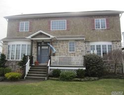  Garfield Pl, Massapequa NY
