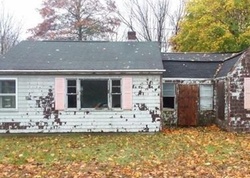 Foreclosure Listing in HIXVILLE RD NORTH DARTMOUTH, MA 02747