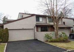 Foreclosure Listing in FOXWOOD DR JERICHO, NY 11753